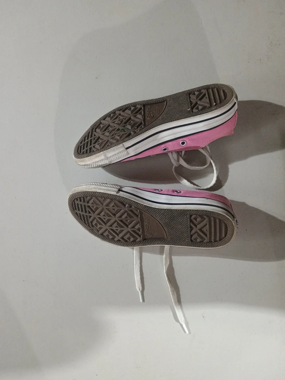 Converse bright pink